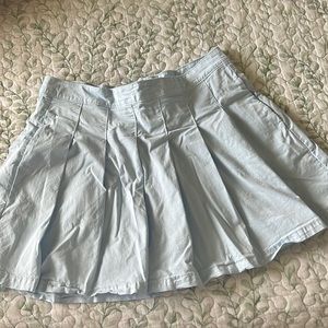 -Barley Worn
-Has pockets
-It is kind of high rise